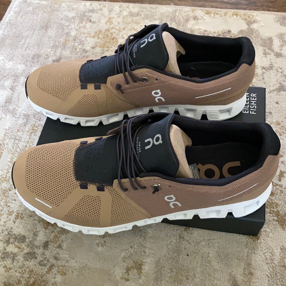 On cloud five running shoe